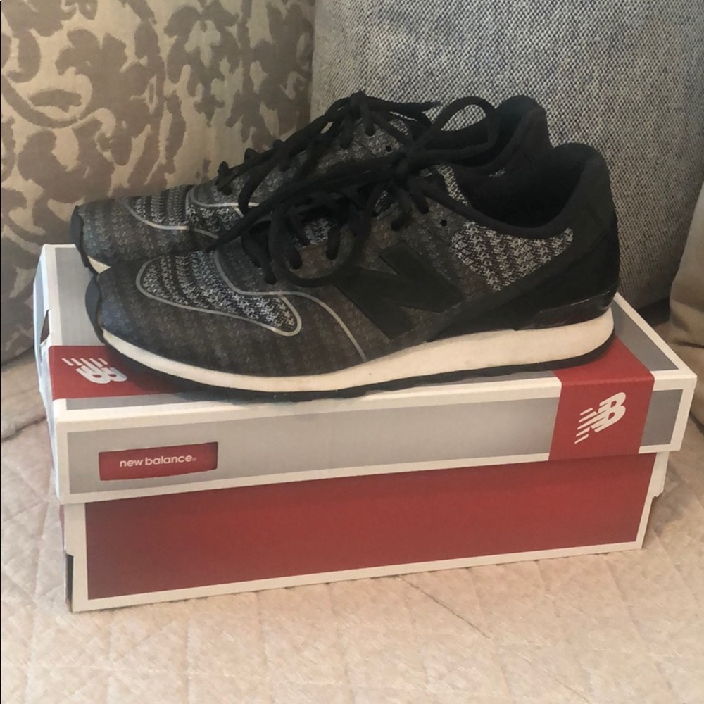New Balance 696 Sneakers